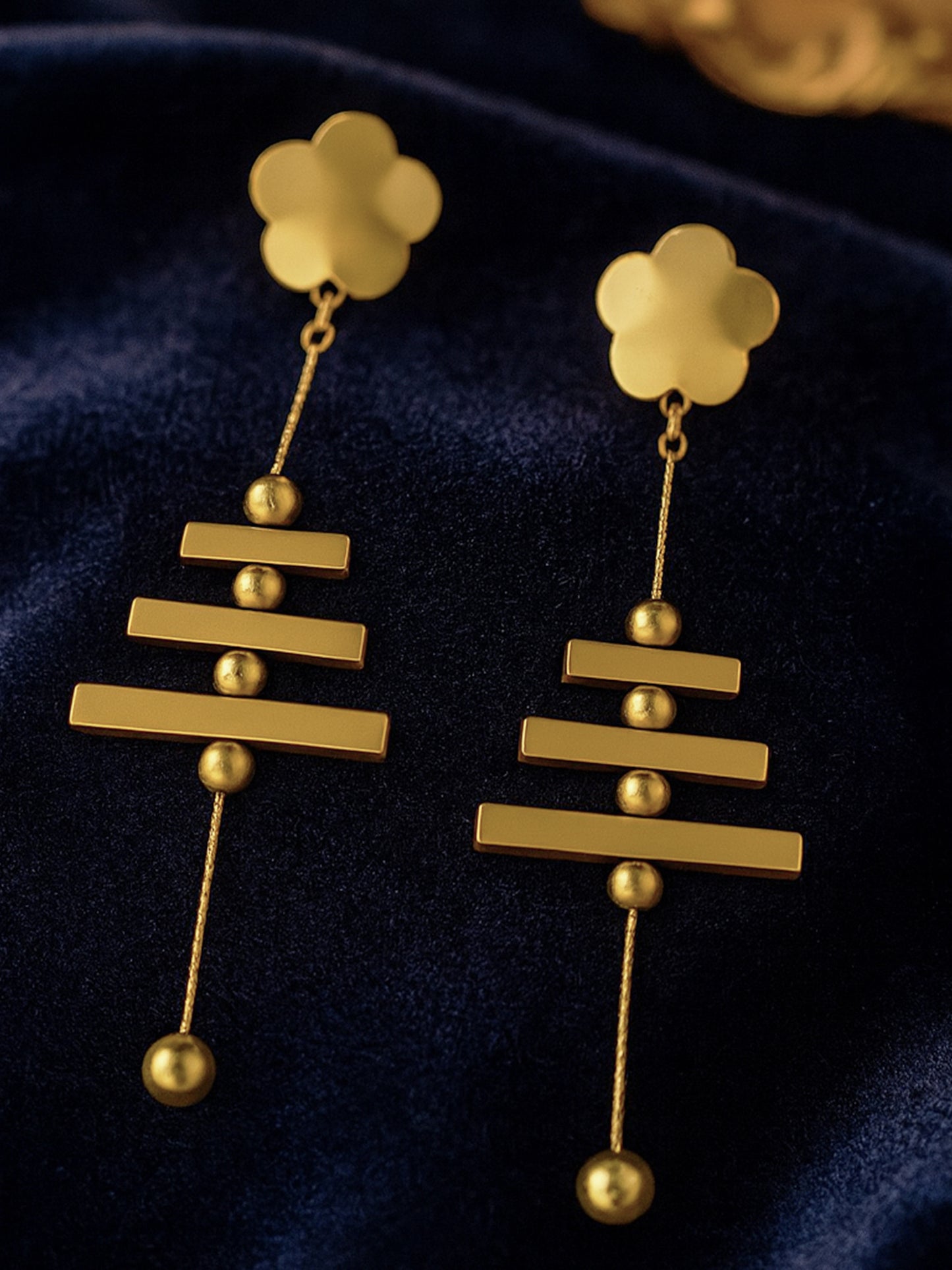 Geometric Bloom Drop Earrings – Modern, Bold & Artistic Statement