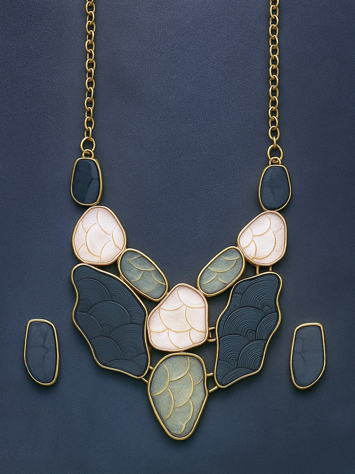 Midnight Blossom Statement Necklace Set – Bold, Artistic & Elegant