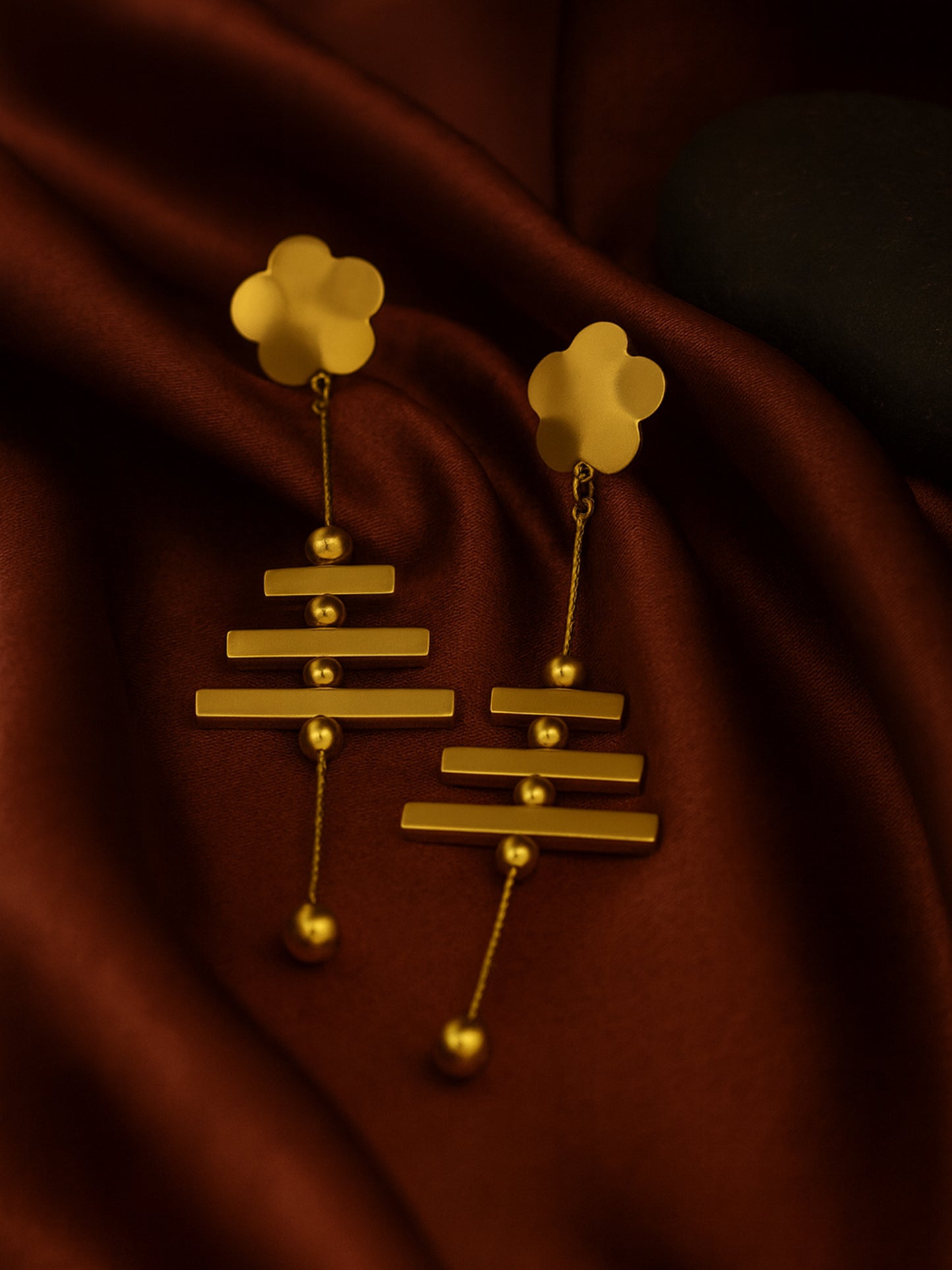 Geometric Bloom Drop Earrings – Modern, Bold & Artistic Statement