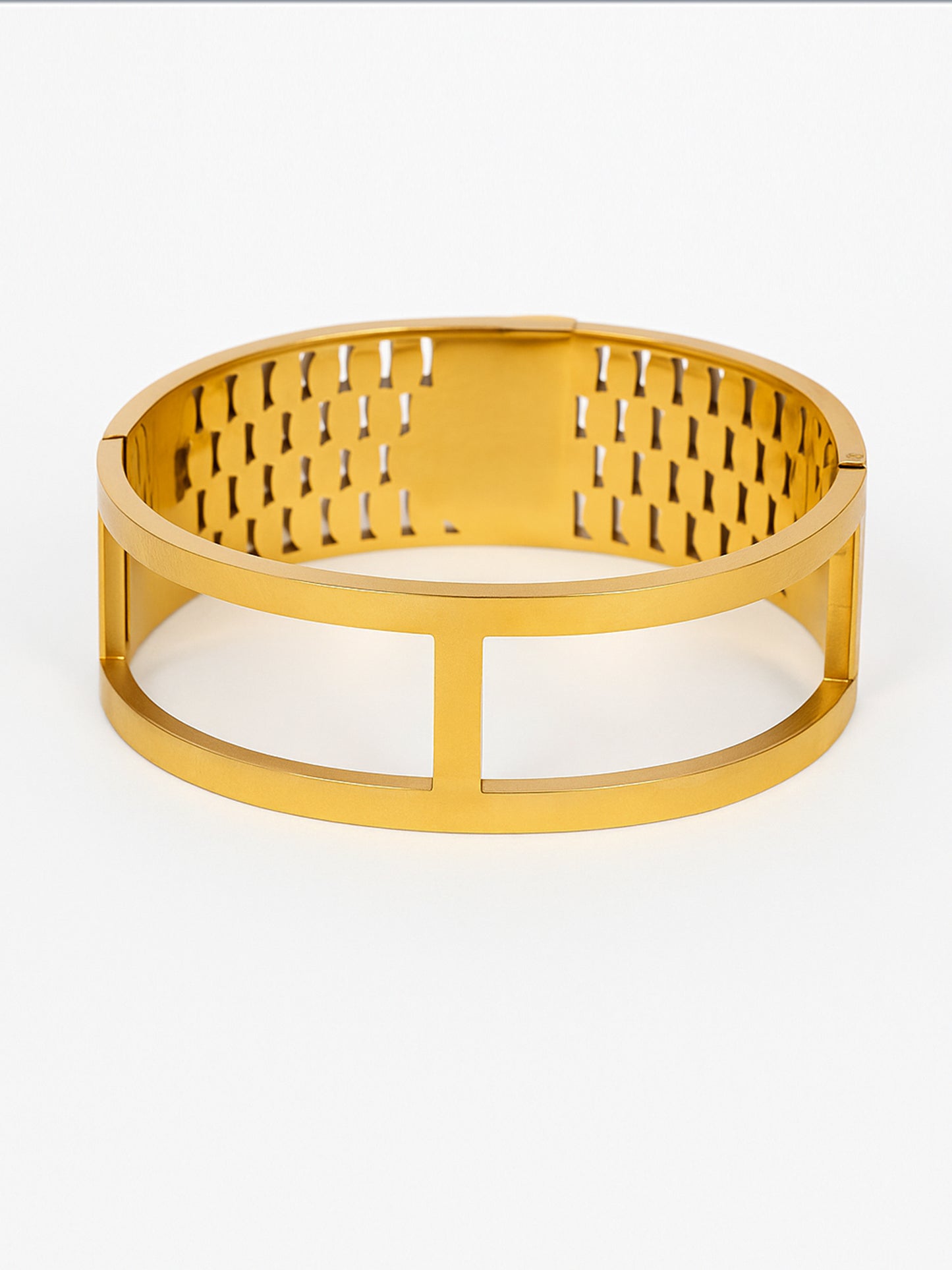 Luxury Gold Cut-Out Bangle with Half-Moon Stone – Free Size