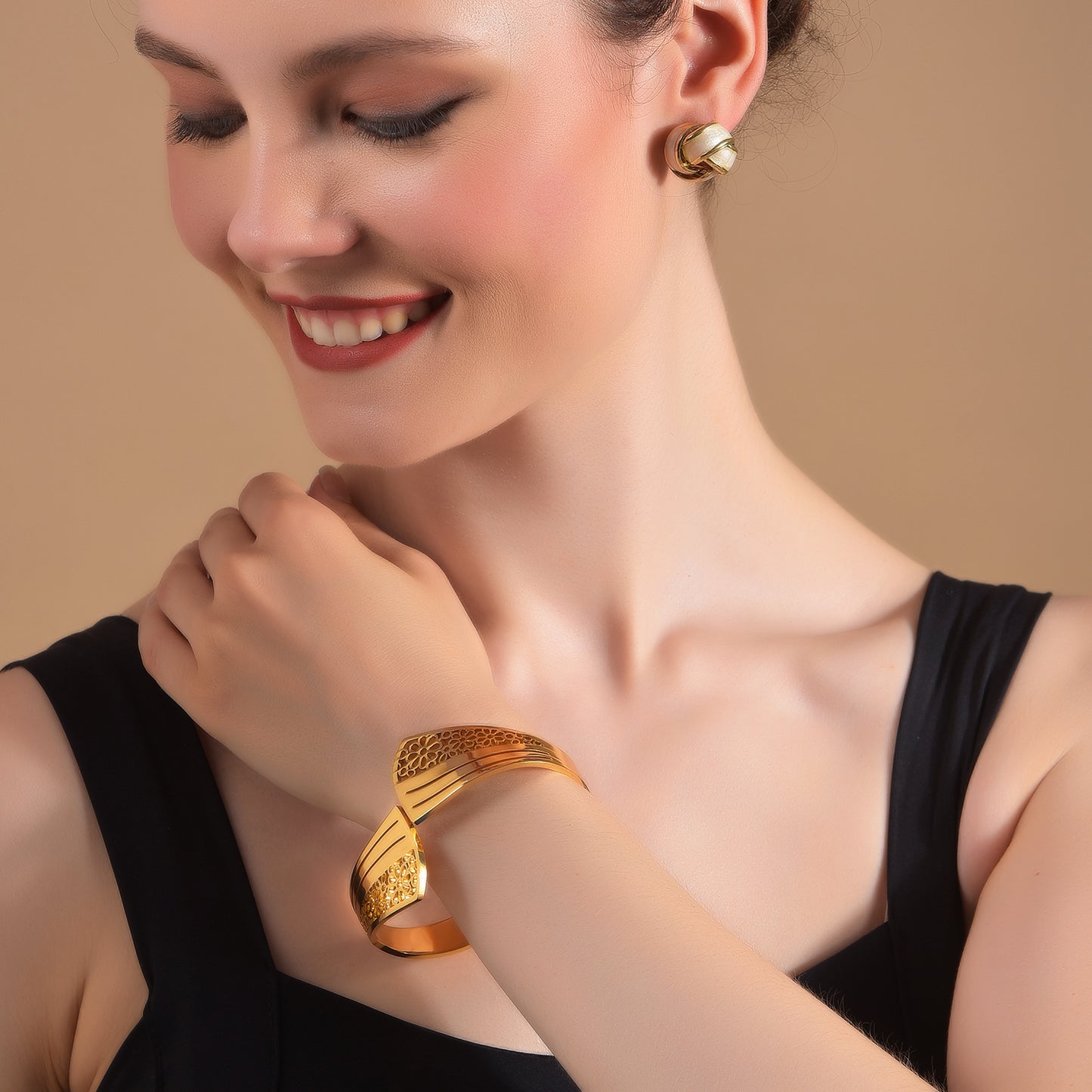 Floral Cutout Gold Bracelet