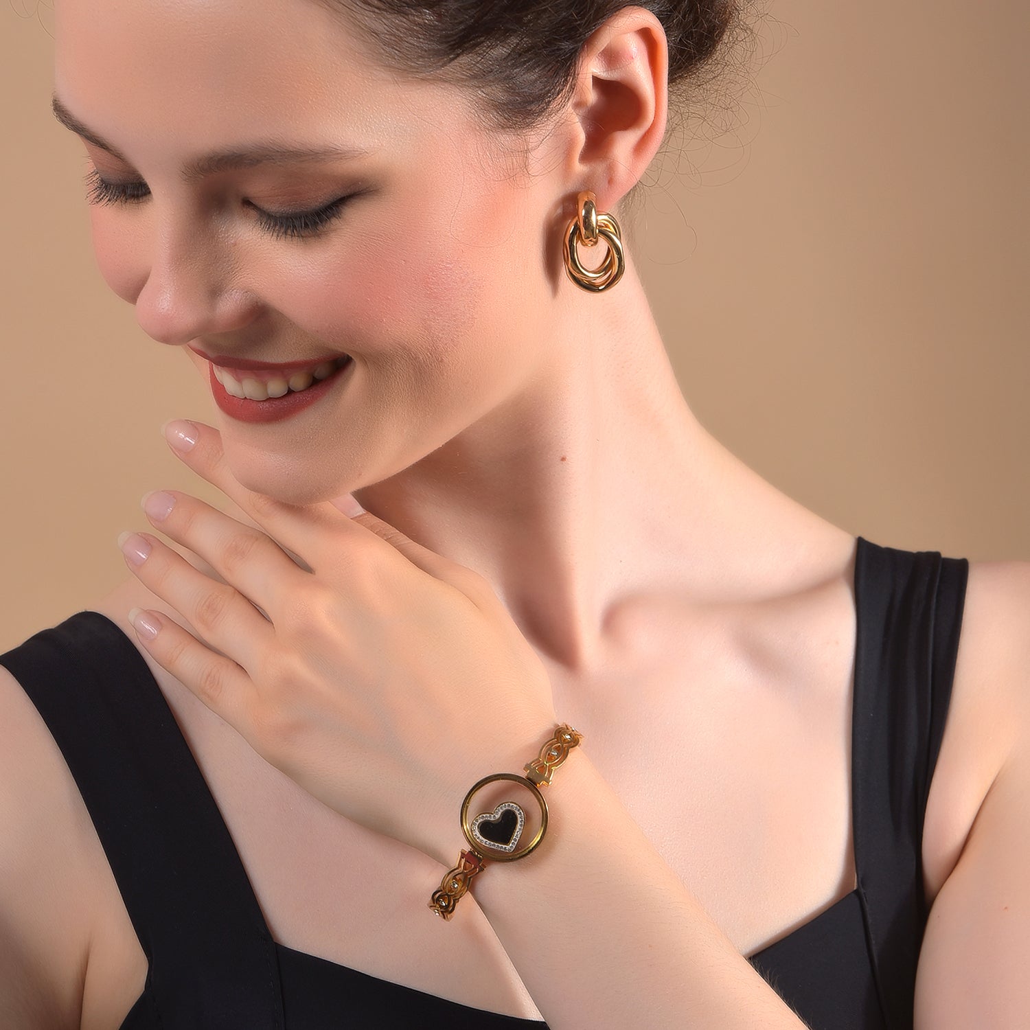 Black Heart Dial Gold Bracelet