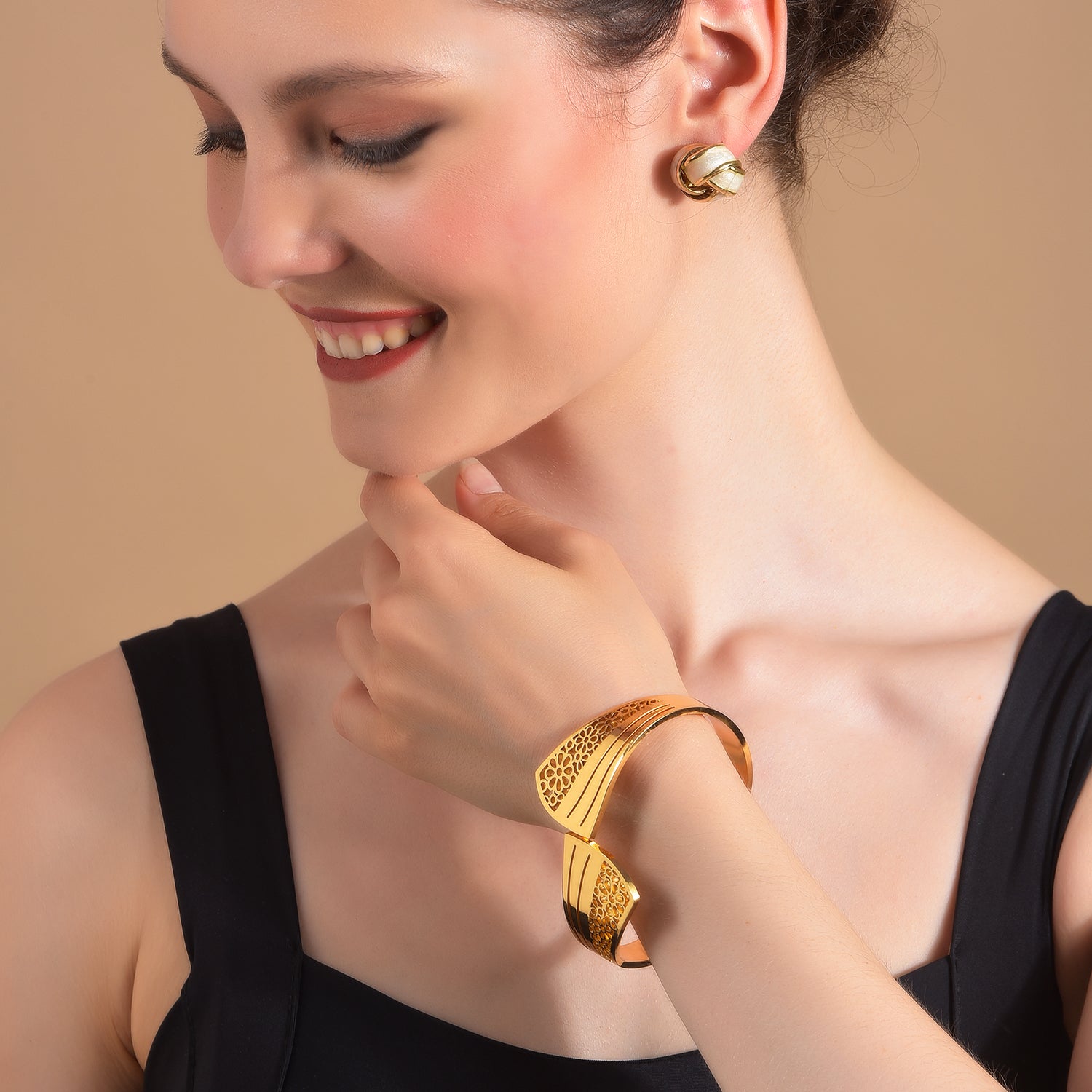 Floral Cutout Gold Bracelet