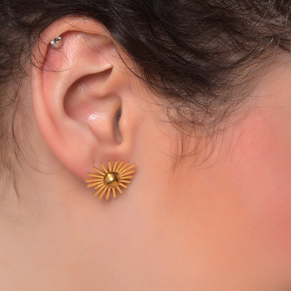Radiant Sunburst Necklace & Earring Set in Gold Finish