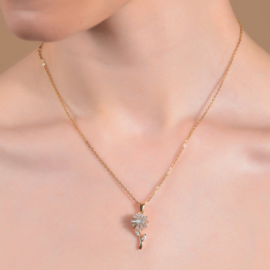 Delicate Daisy Flower Pendant Necklace in Gold Finish