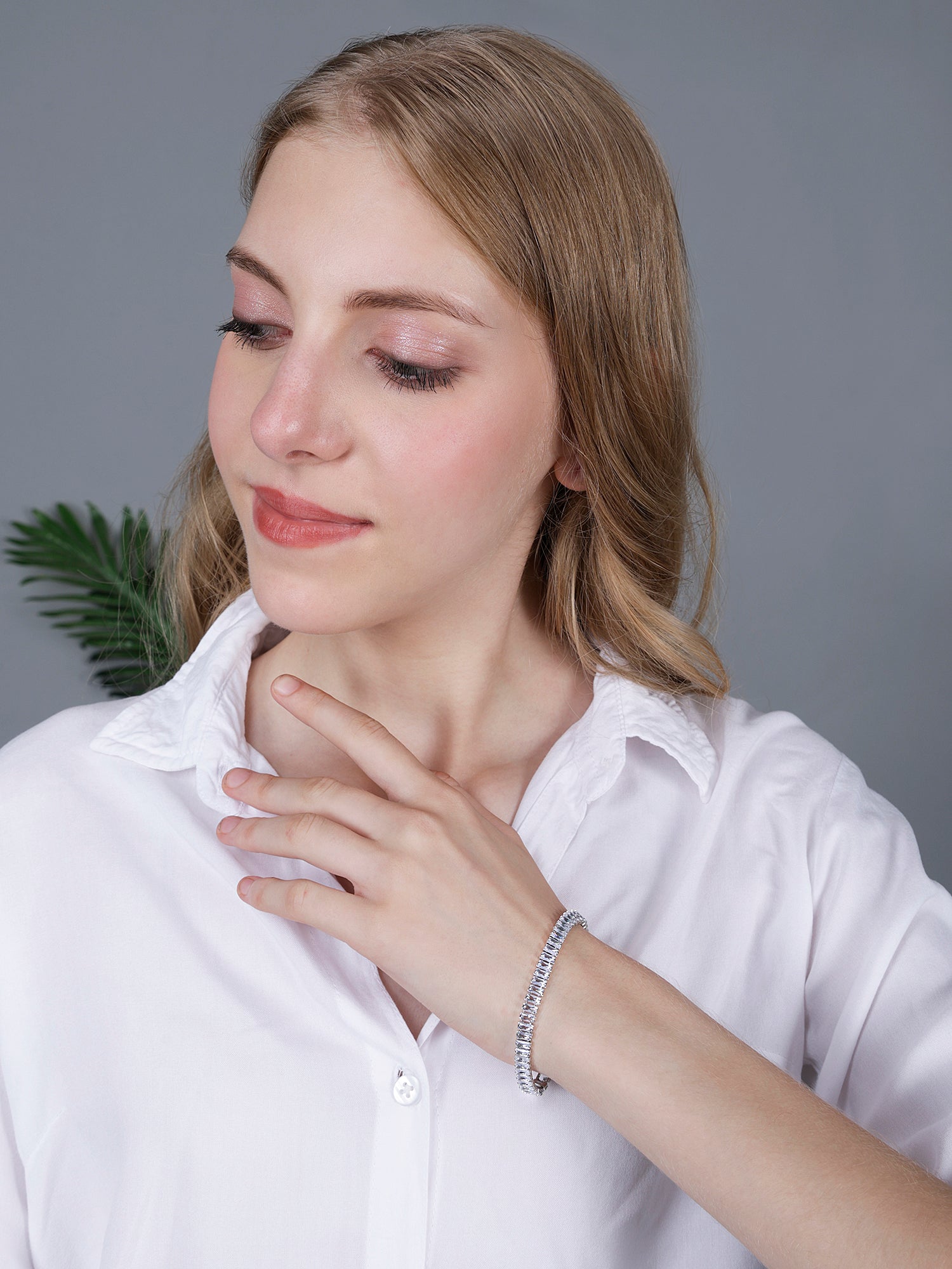 Latest bracelet design worn by a model, perfect for gifting or as a bracelet for women for daily wear.