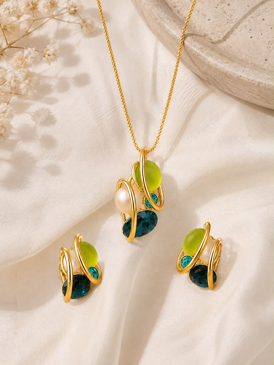 Gold-Plated Crystal Stone-Studded Pendant & Earrings Jewellery Set