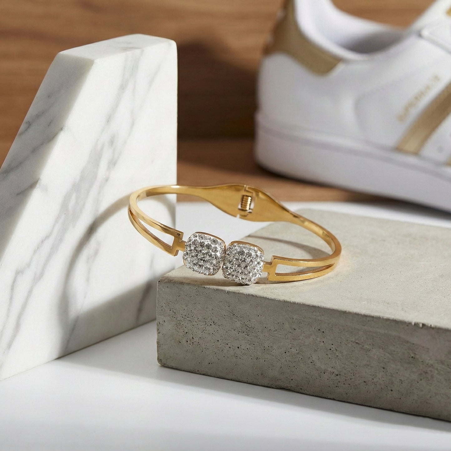 High-quality bracelets for women featuring premium craftsmanship and luxury plating.