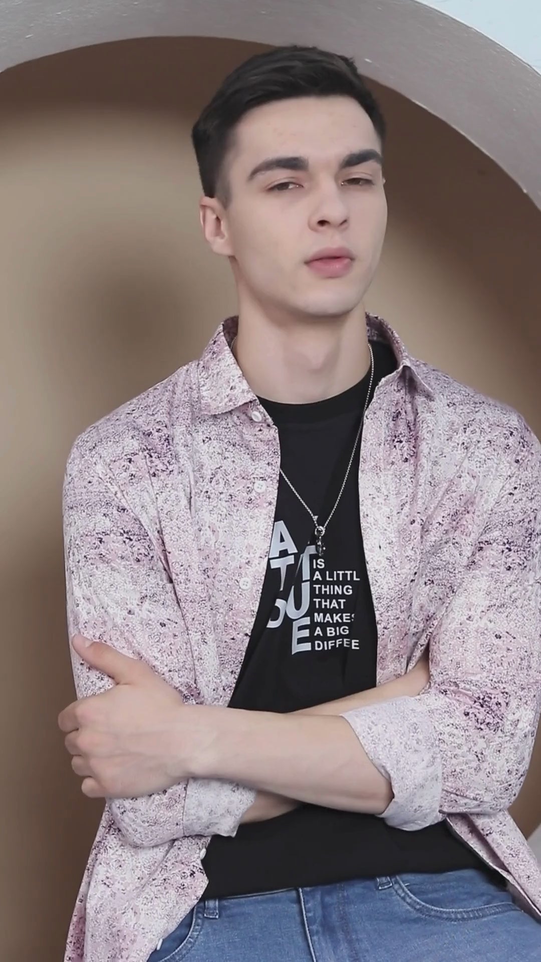 men's pendant video