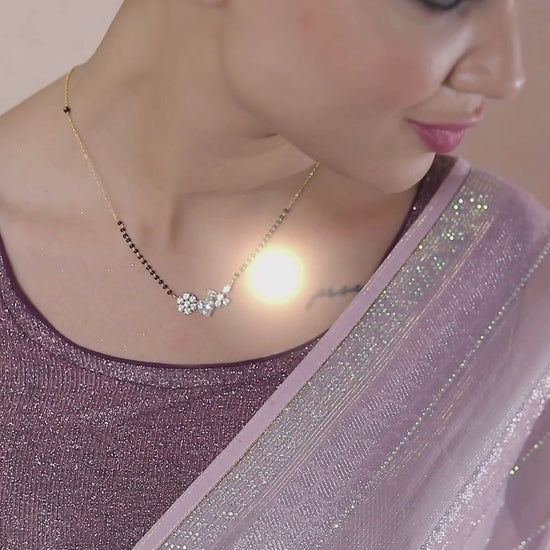 Women heart floral mangalsutra video