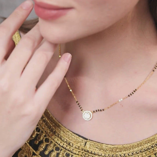 women mangalsutra video