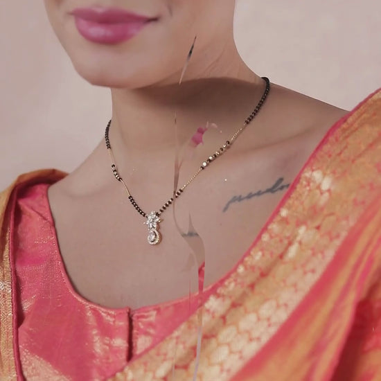 Floral pendant mangalsutra video