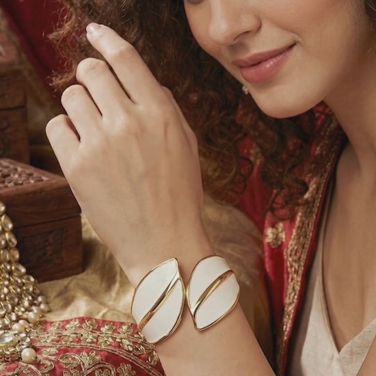 White enamel bracelet video