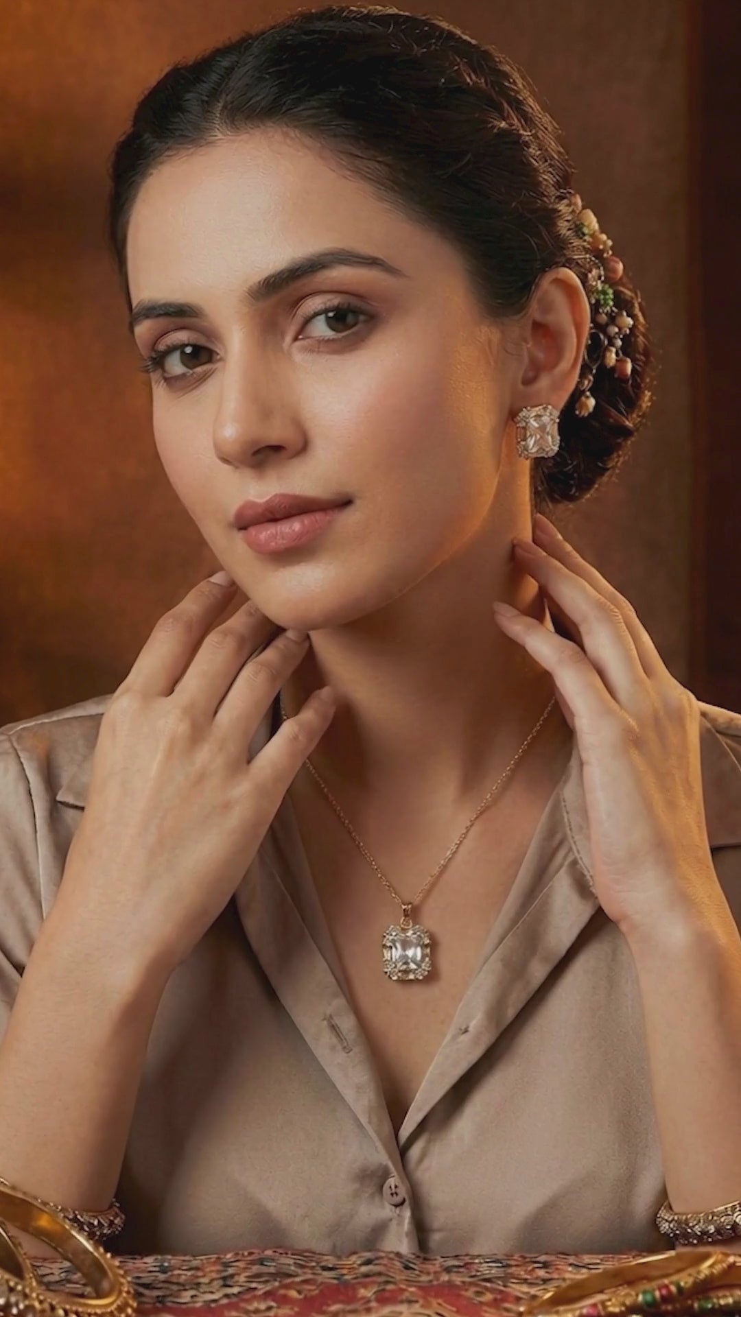 Diamond studded necklace video